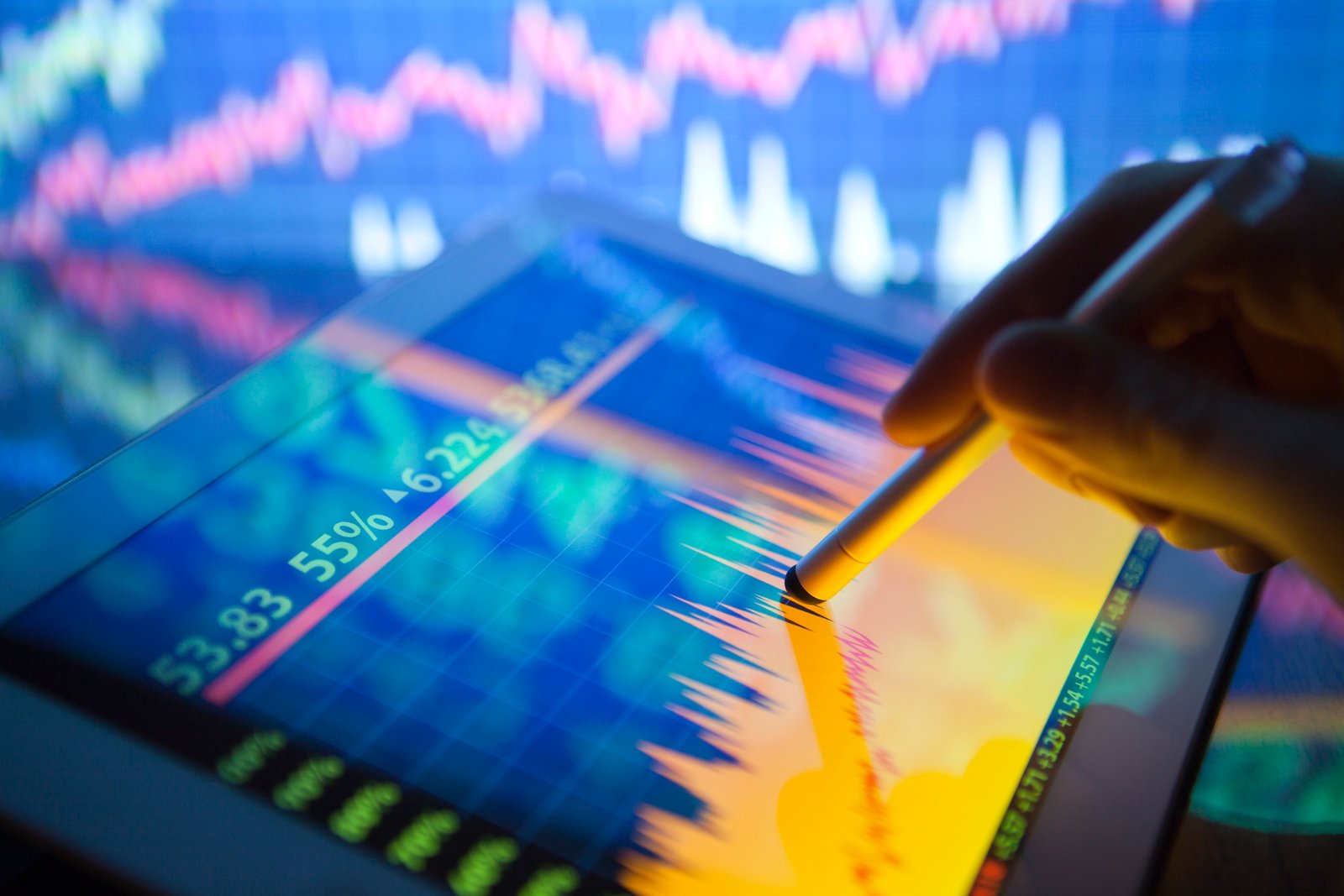 Protección expands its offering and connects its clients with SURA Investments in the United States to make investments directly outside the country.